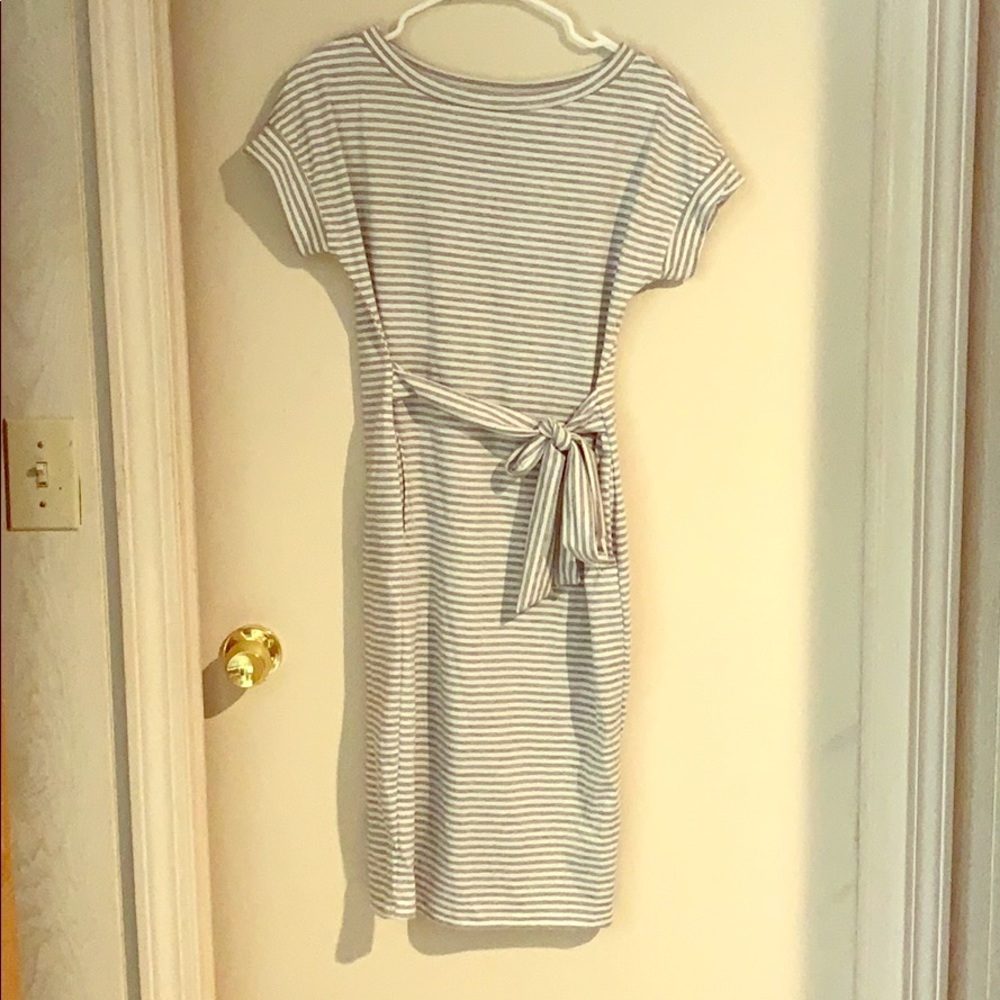 Cute white and gray stripped dress!
